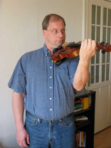 violinhold05 violinhold05