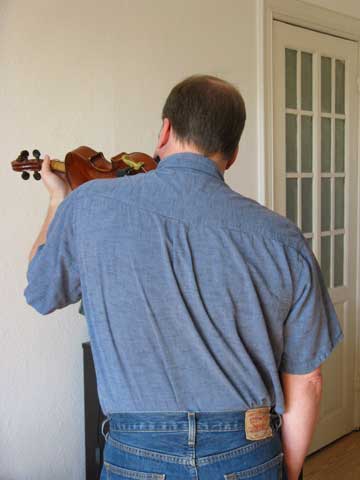 violinhold07 violinhold07
